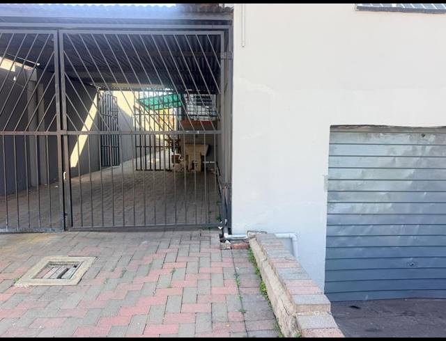 6 BEDROOM HOUSE FOR SALE IN LAUDIUM